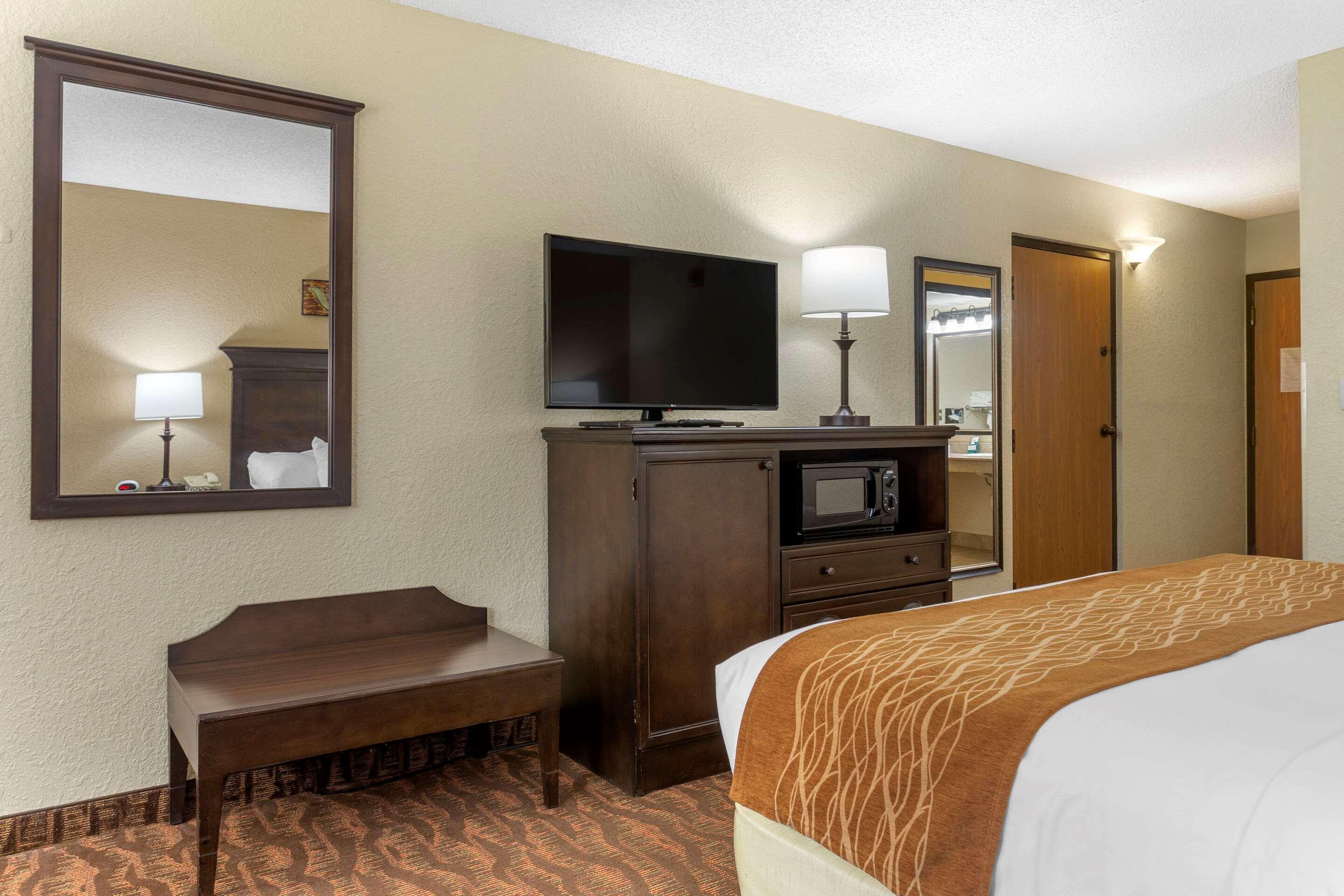 Comfort Inn At Thousand Hills Branson Exterior photo