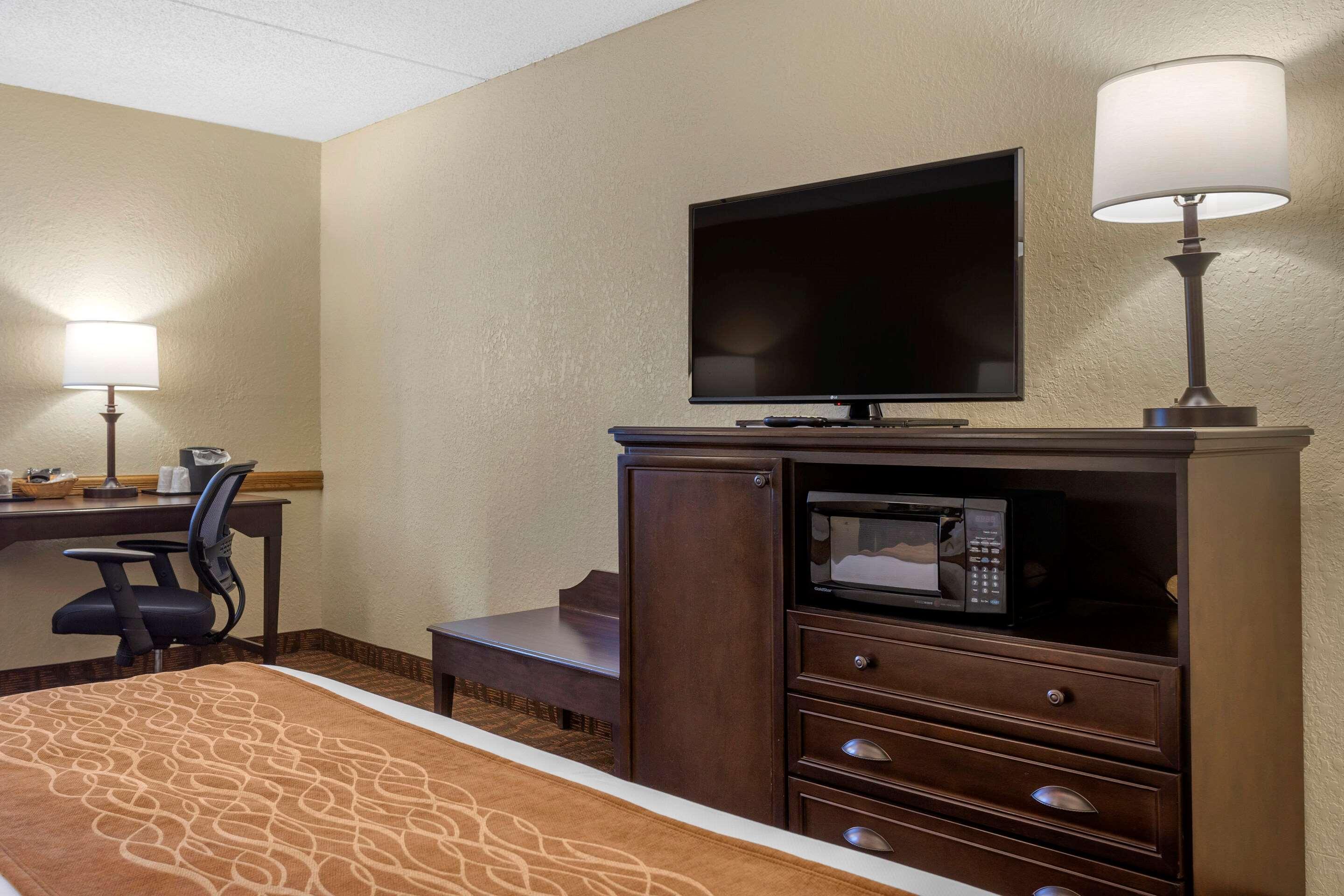 Comfort Inn At Thousand Hills Branson Exterior photo