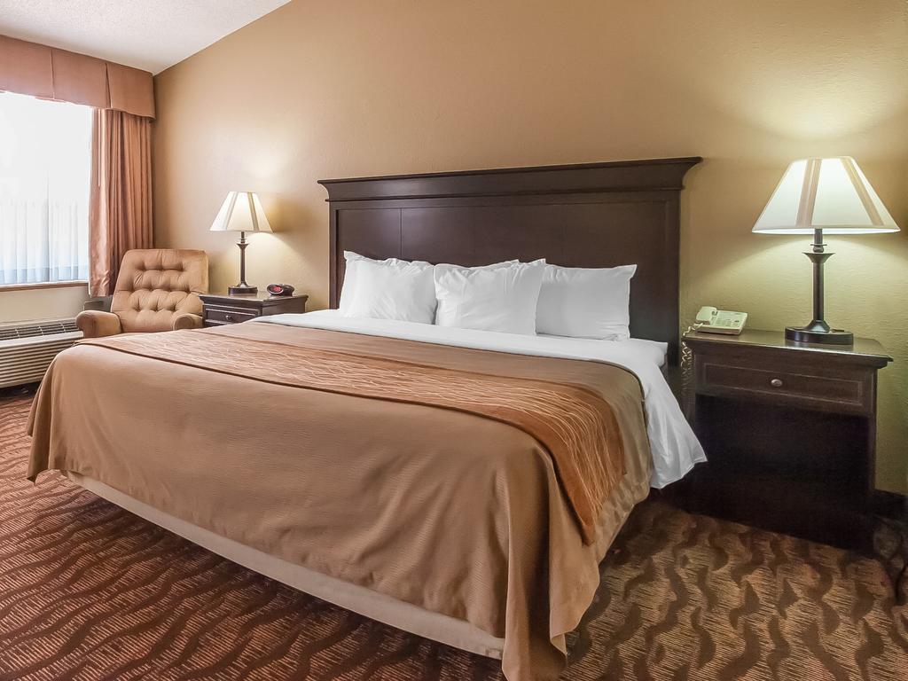 Comfort Inn At Thousand Hills Branson Exterior photo