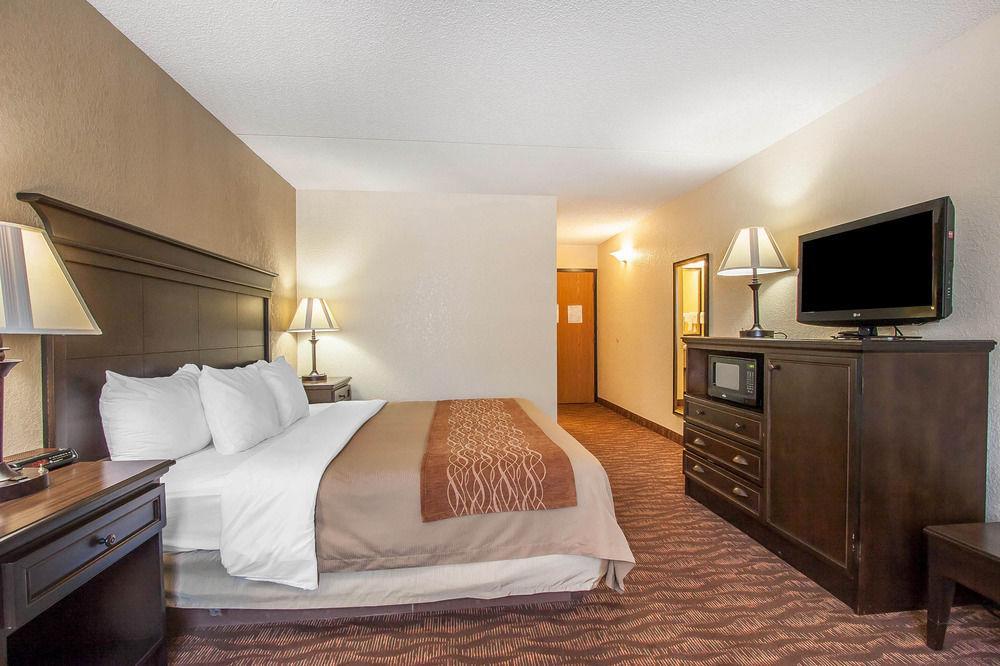 Comfort Inn At Thousand Hills Branson Exterior photo