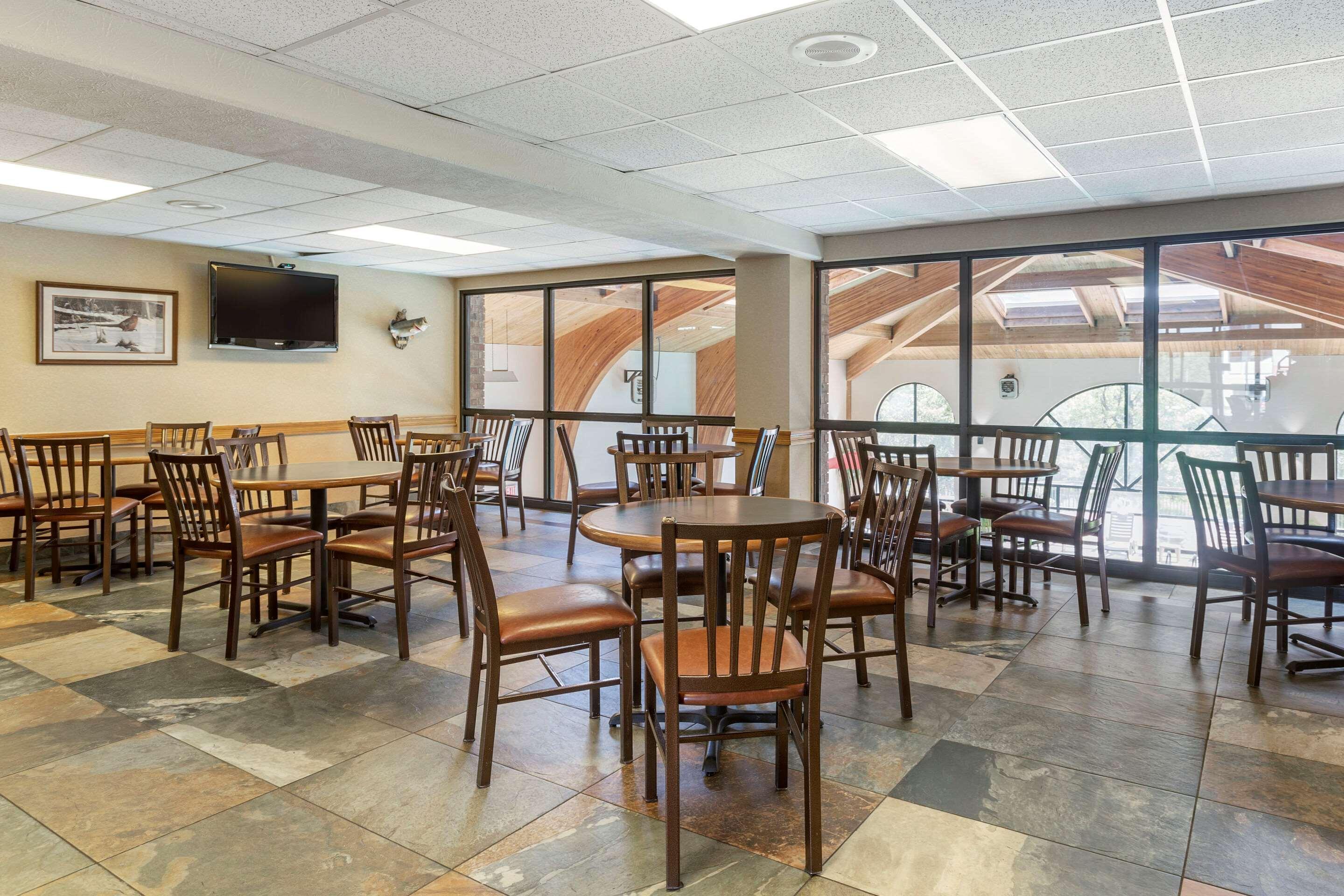 Comfort Inn At Thousand Hills Branson Exterior photo